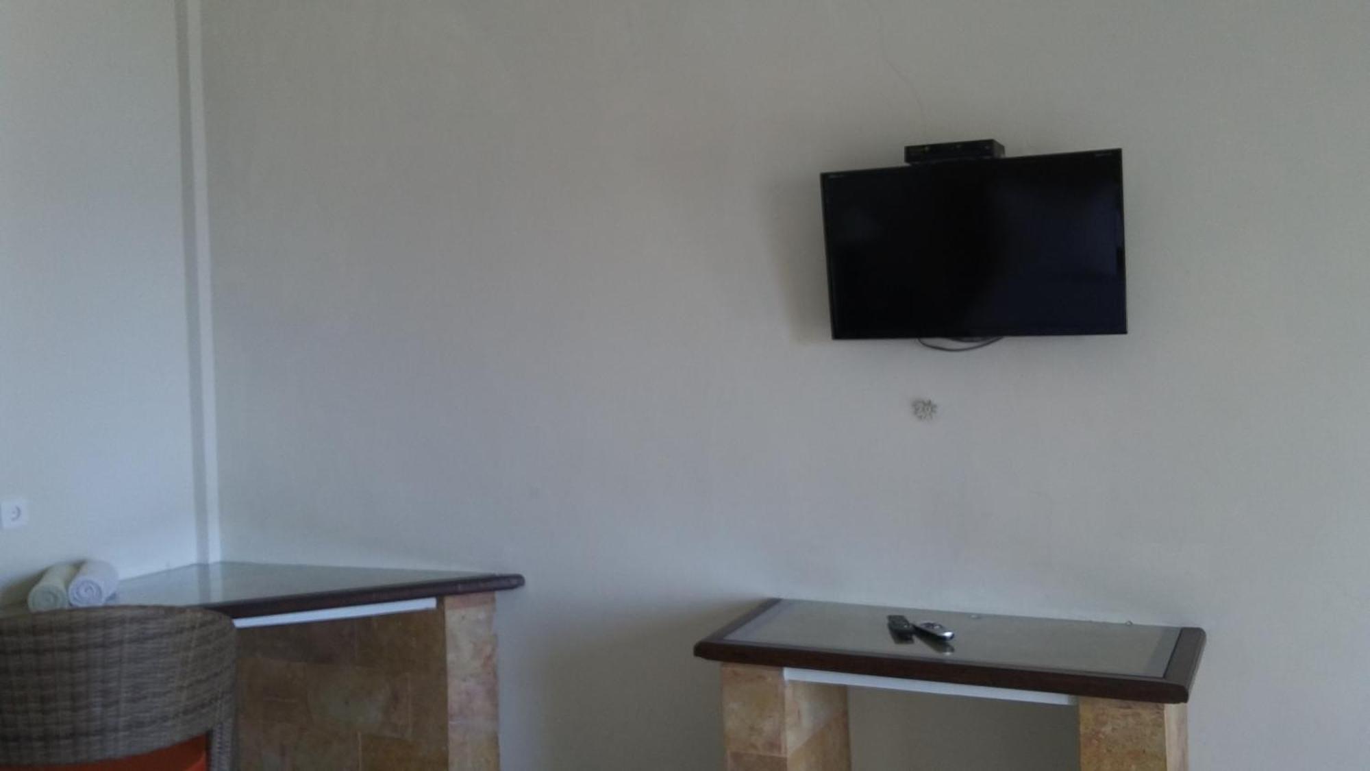 Barong Cafe Bungalow And Restaurant Amed Quarto foto
