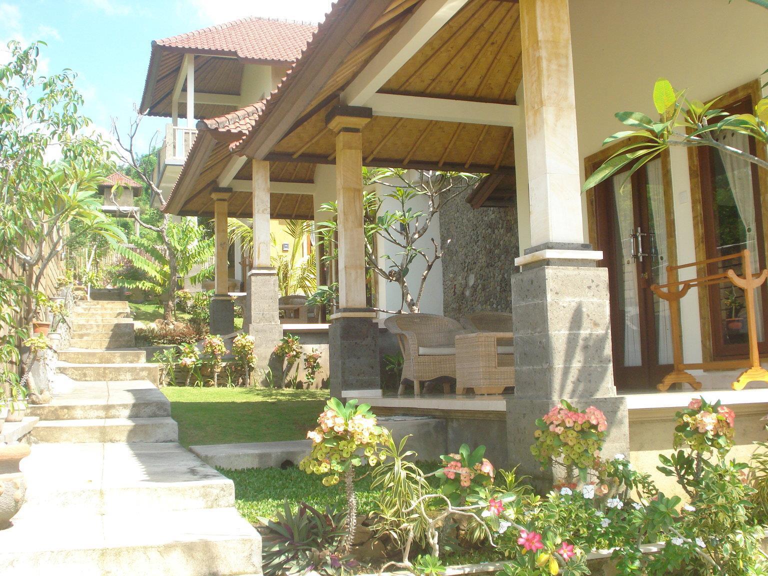 Barong Cafe Bungalow And Restaurant Amed Exterior foto